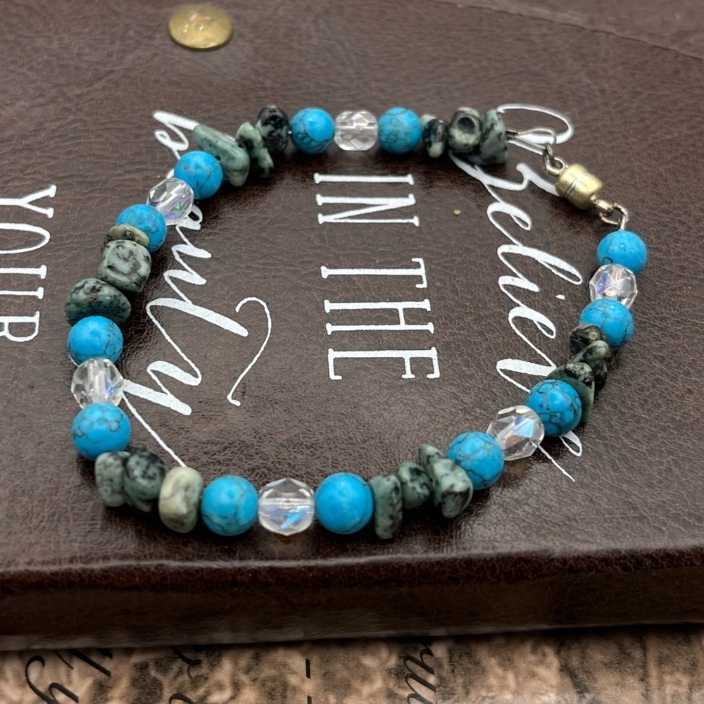 Vintage Handmade Y2K Turquoise Agate Crystal Beaded Bracelet - Picture 2 of 5